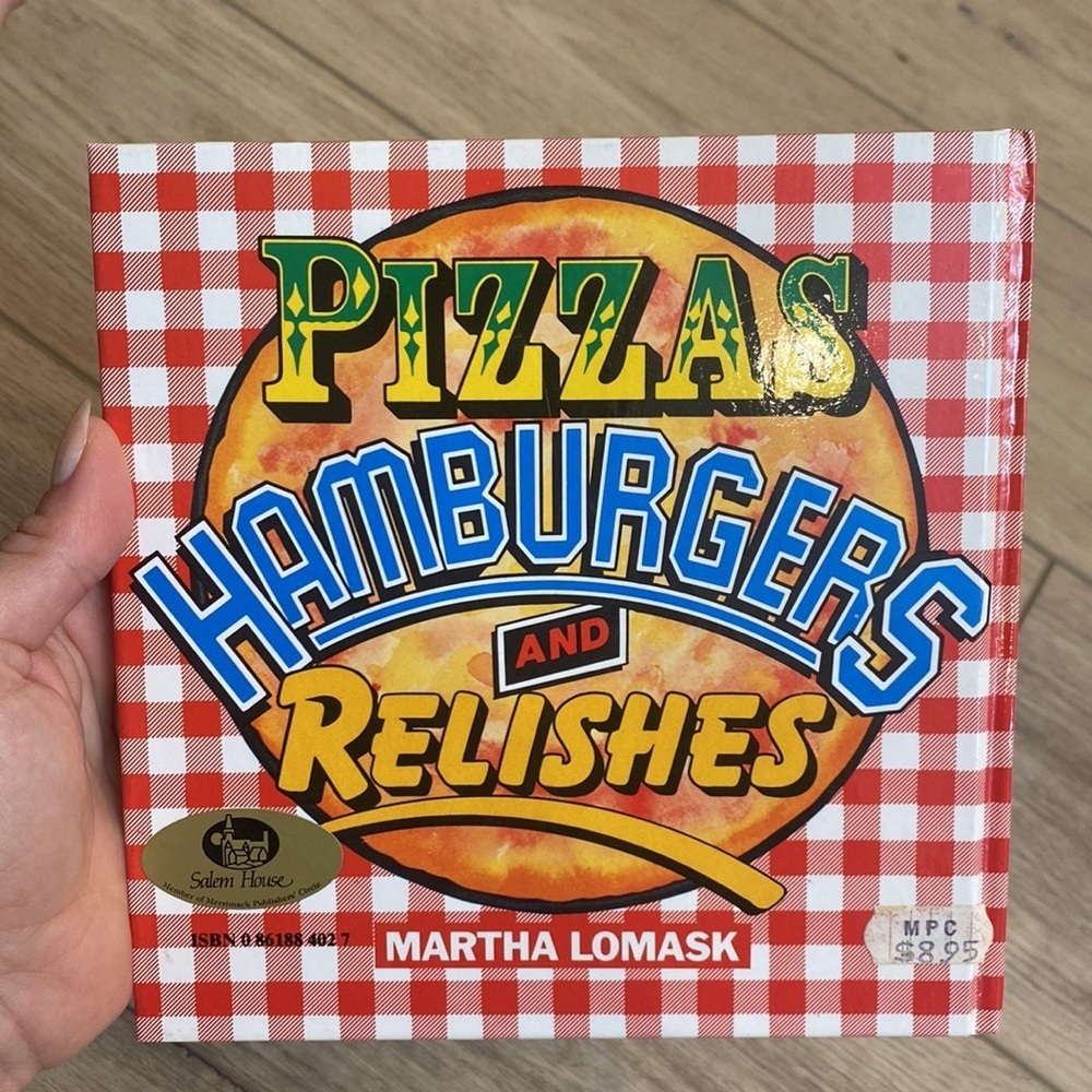 1983 Pizza Hamburgers and Relishes Vintage Cookbook - Picture 4 of 8